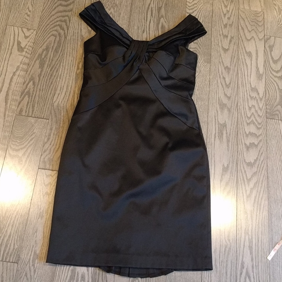 Beautiful  black dress by Brian Bailey 🌸🌼🌼🌸🌼 - Picture 9 of 13